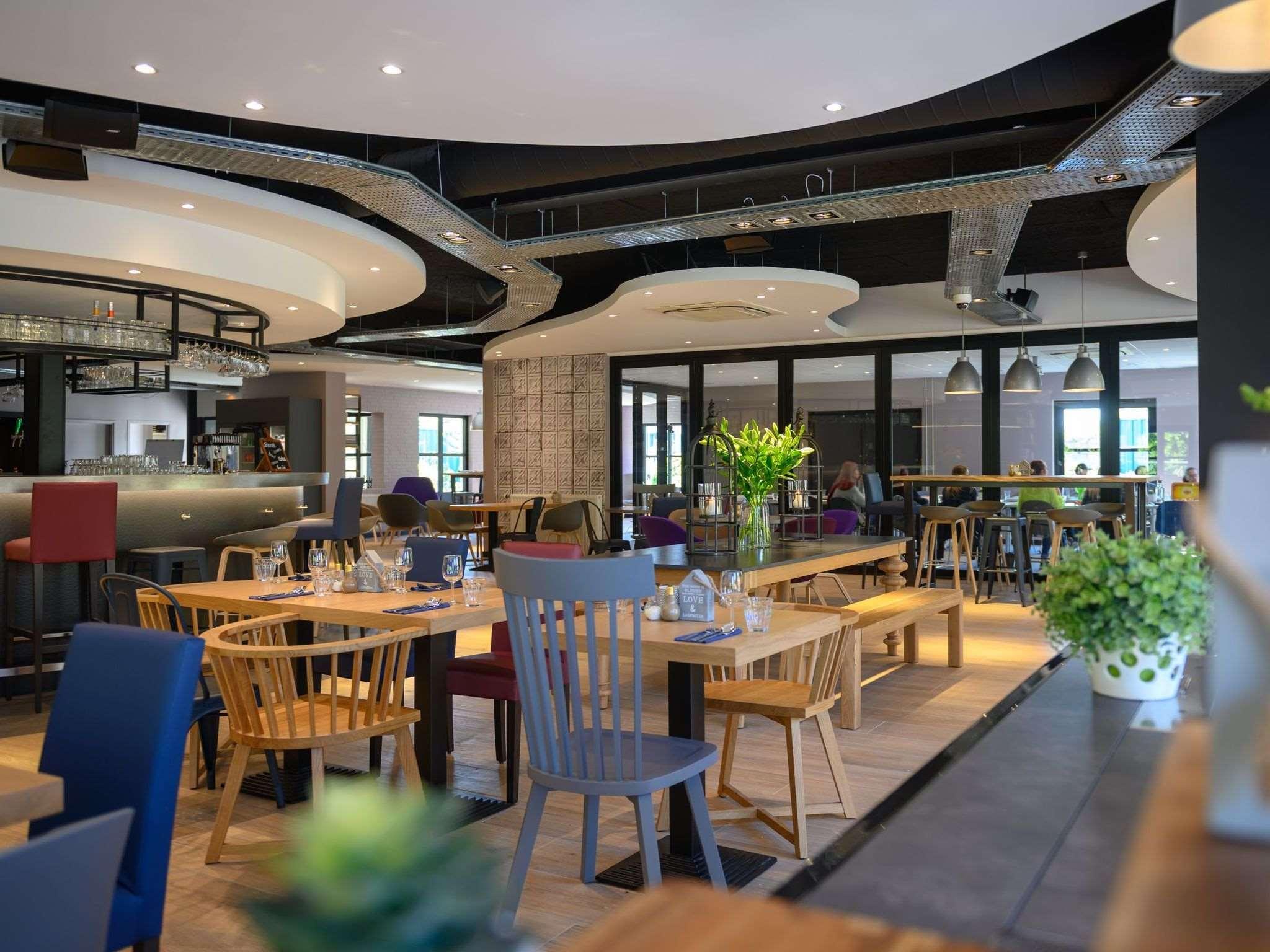 Campanile Hotel & Restaurant Eindhoven Exterior photo