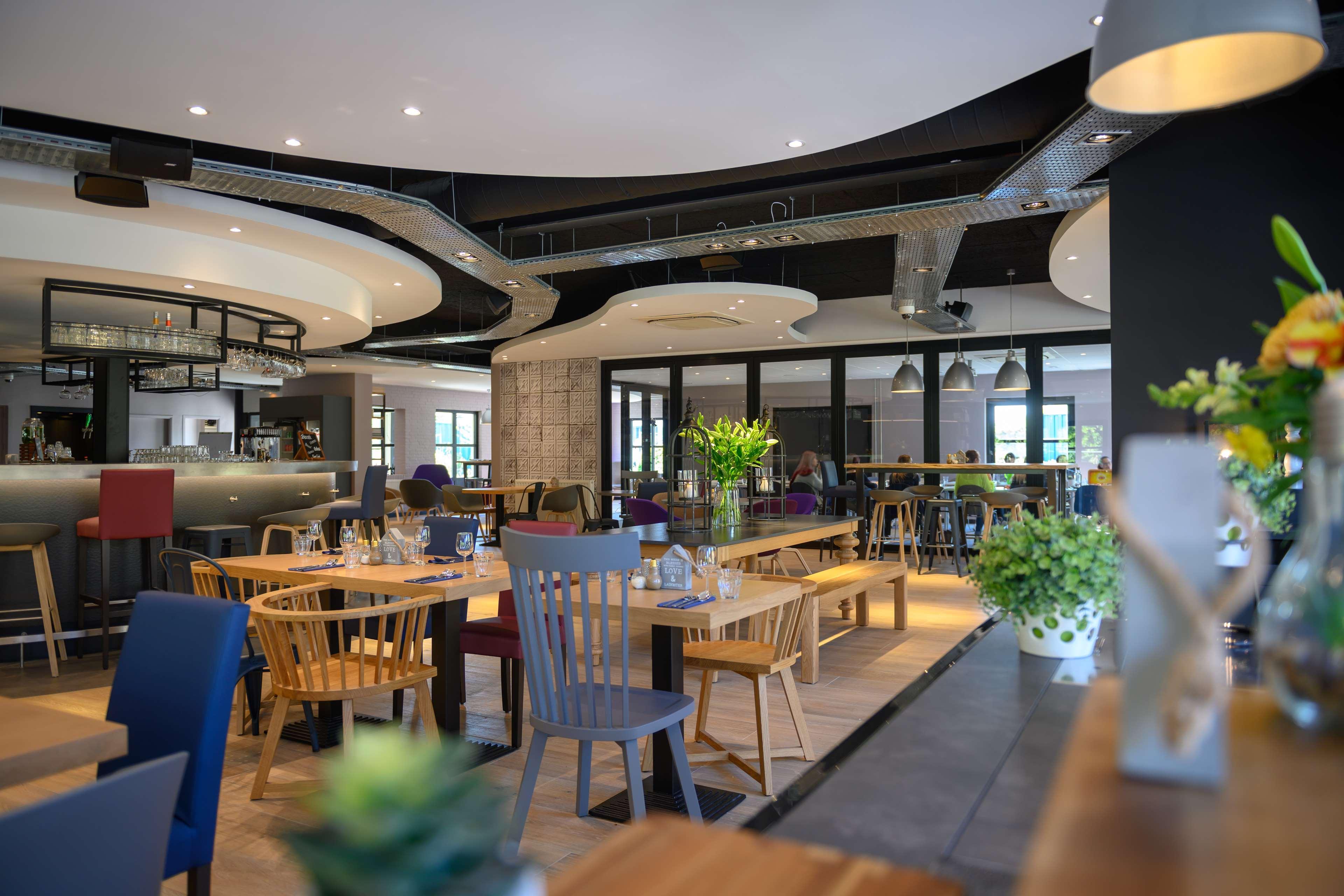 Campanile Hotel & Restaurant Eindhoven Exterior photo